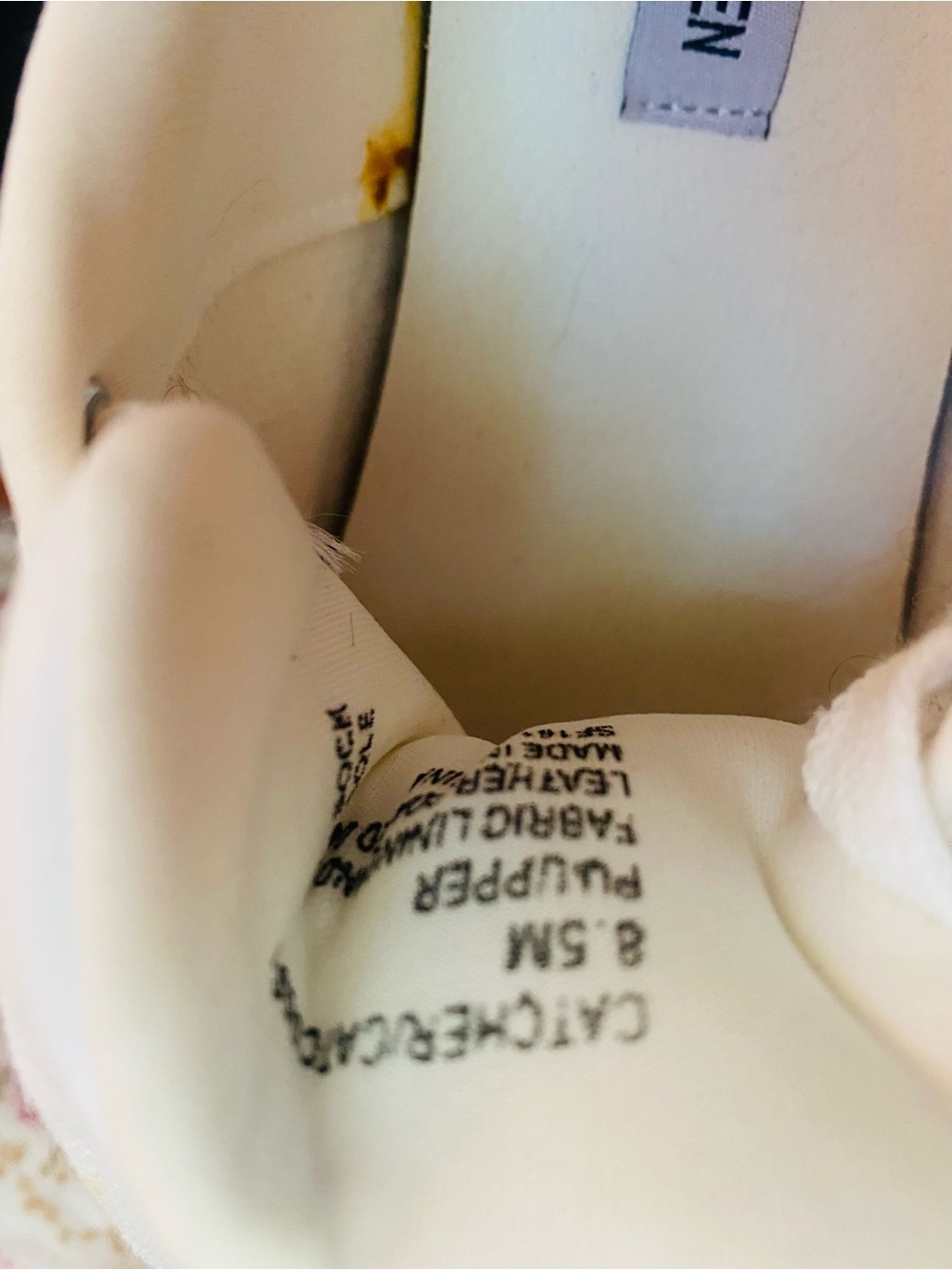 Steve Madden White Women’s Low-Top Casual Sneakers - Picture 7 of 7